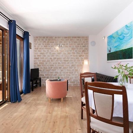 Villa Grebac à Kaštelir Extérieur photo