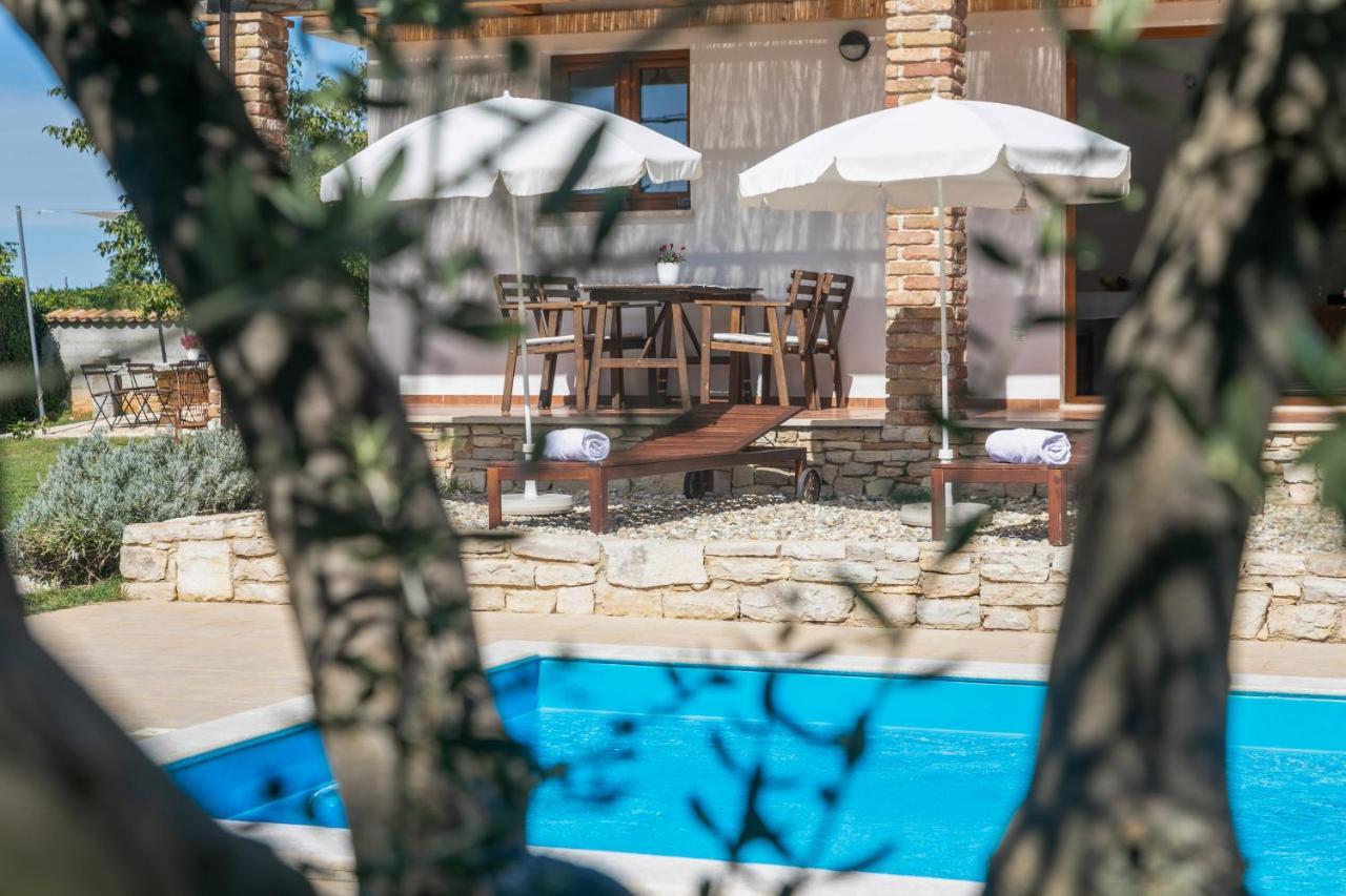 Villa Grebac à Kaštelir Extérieur photo